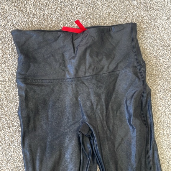 Spanx faux leather leggings - Picture 2 of 2